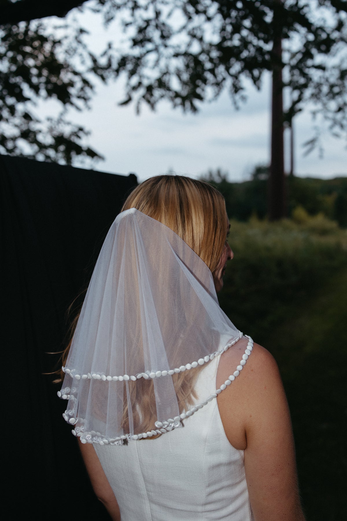 All Buttoned Up Mini Veil