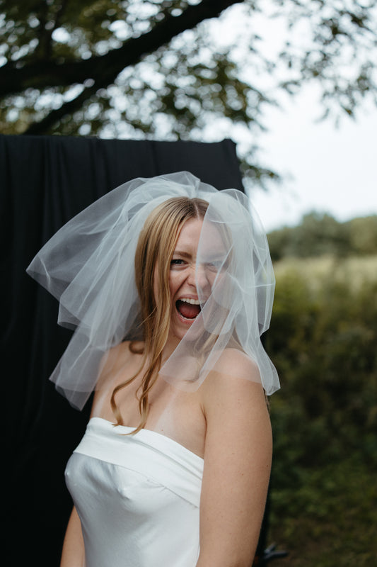 Mega Poof Shortie Veil