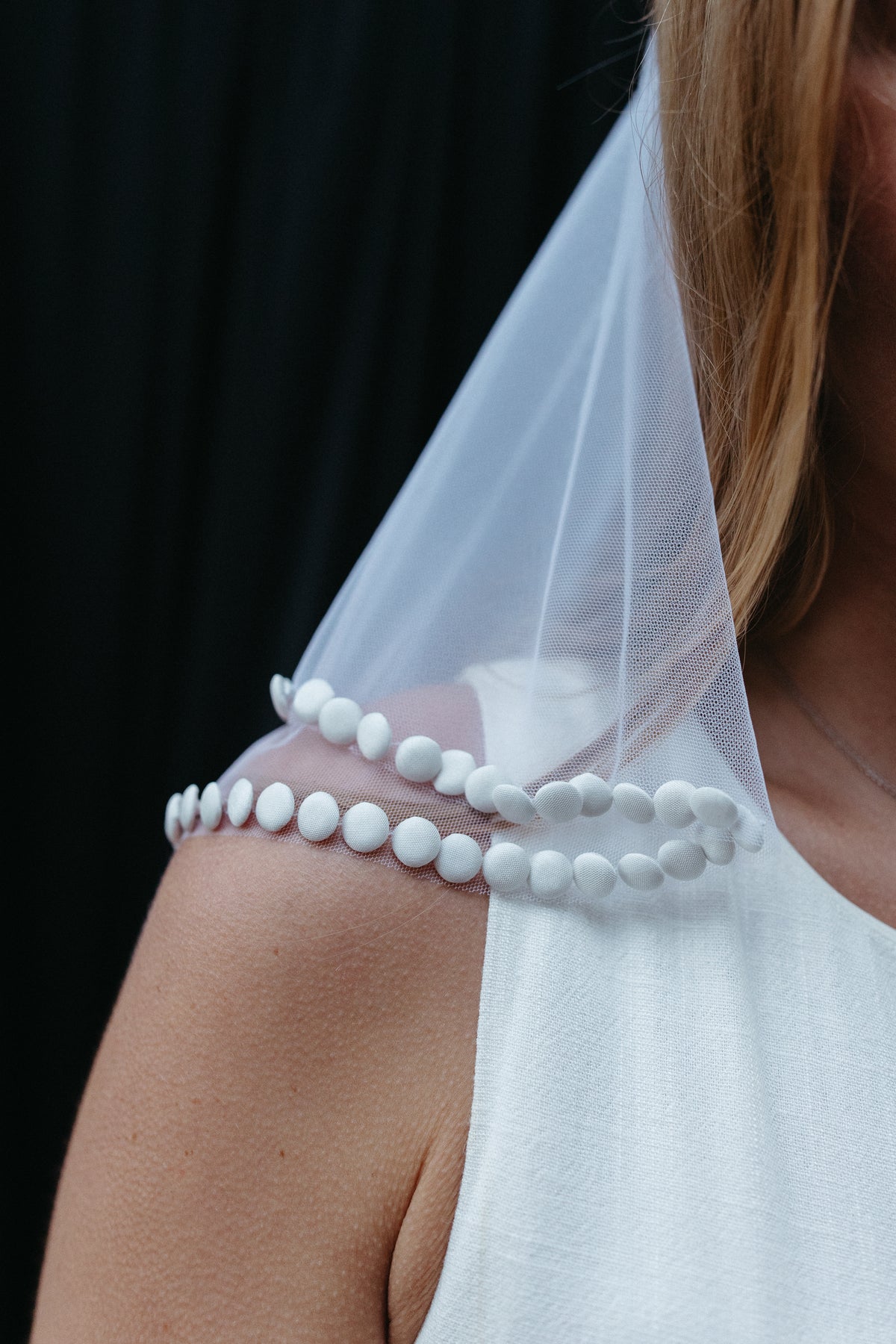 All Buttoned Up Mini Veil